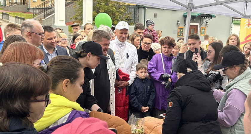 Пятикилограммовый данар приготовили на гастрономическом фестивале в Кирове