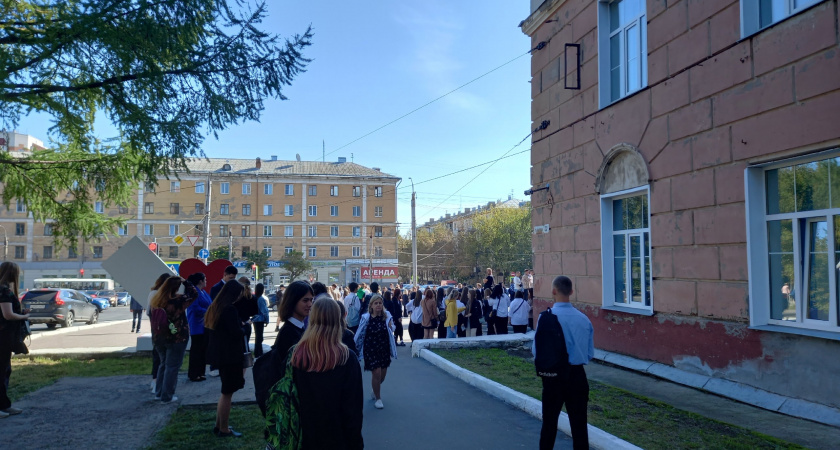 12 студентов из Кировской области получат повышенную стипендию в 30 тысяч рублей