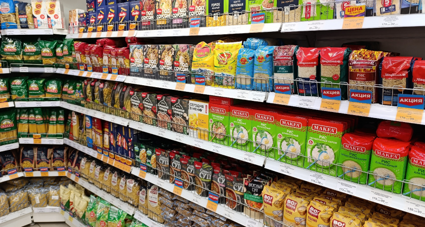 Положила прокладку в шкаф с крупами - простой трюк решил надоевшую проблему