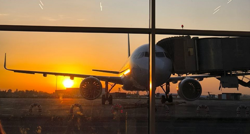 С сентября в самолетах новые порядки: правила, о которых надо знать до вылета