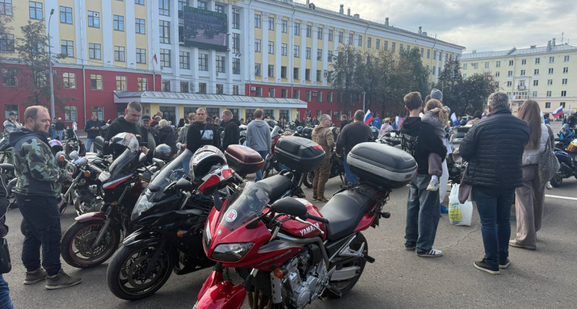 В Кирове завершился мотосезон, приуроченный ко Дню города (6+): фоторепортаж с мероприятия
