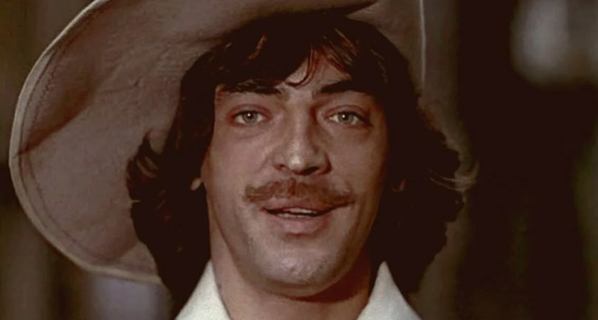 «Красавица Икуку» и еще 5 перлов, которые мы пели вместо настоящих слов