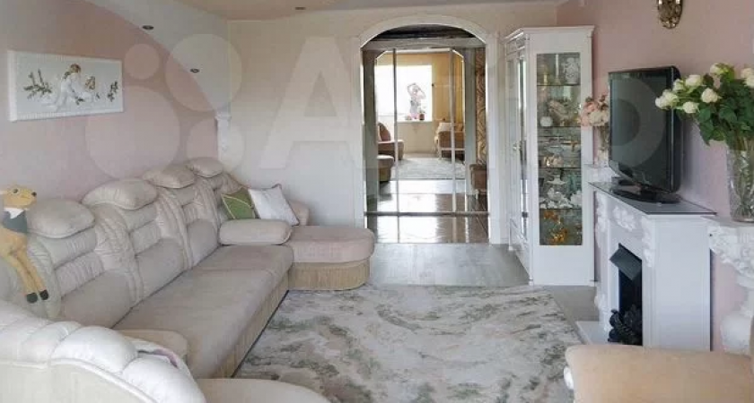 Мебель из массива дуба, камин и джакузи: как выглядят квартиры стоимостью до 7 000 000 рублей в Кирово-Чепецке 