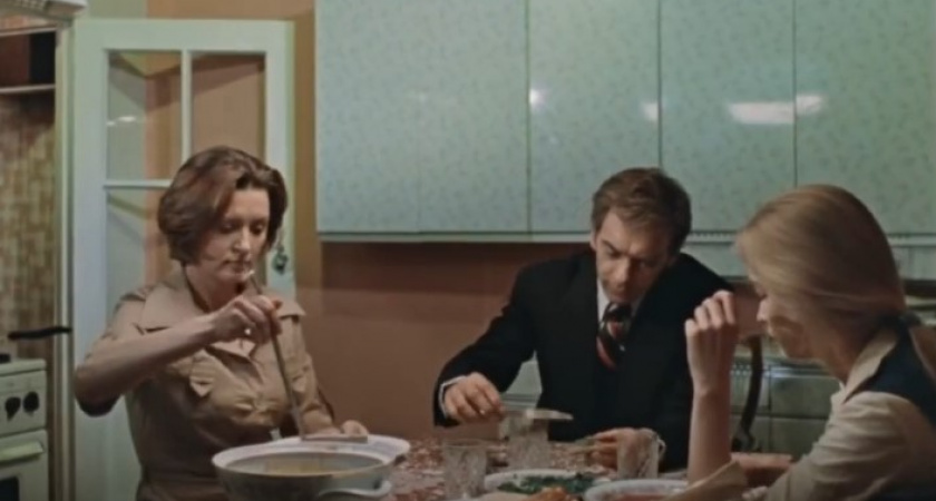 Хитрый ход или женская уловка? Зачем Катерина поставила на стол ту самую супницу