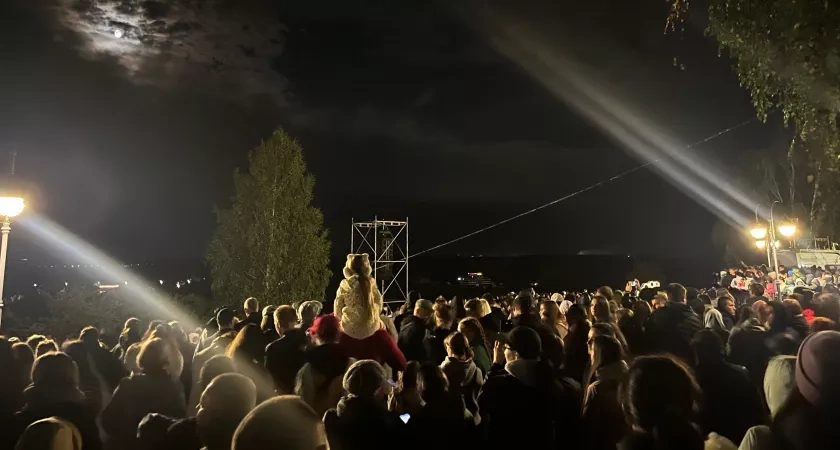 Жители Кировской области смогут увидеть очередные полярные сияния