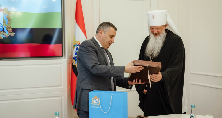 Митрополит Вятский и Слободской Марк доставил в Курск гуманитарную помощь