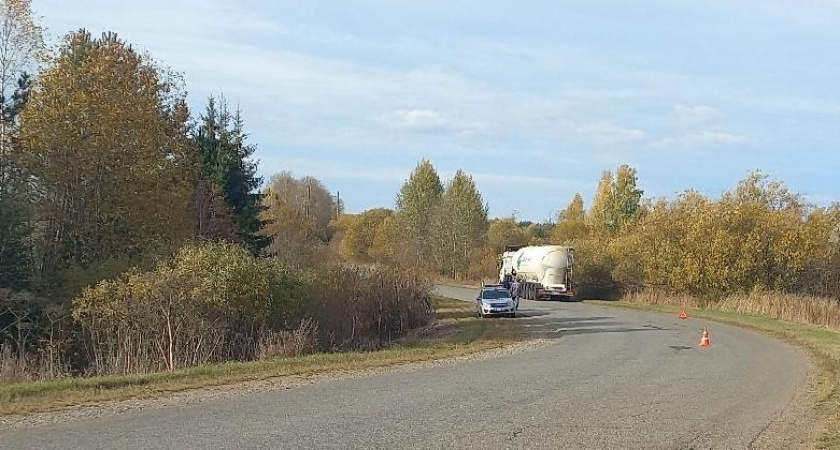 Два подростка на мотоцикле попали под КамАЗ в Кирово-Чепецком районе