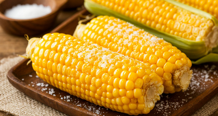 Кукуруза в духовке с маслом и ароматом чеснока: простой и ароматный рецепт
