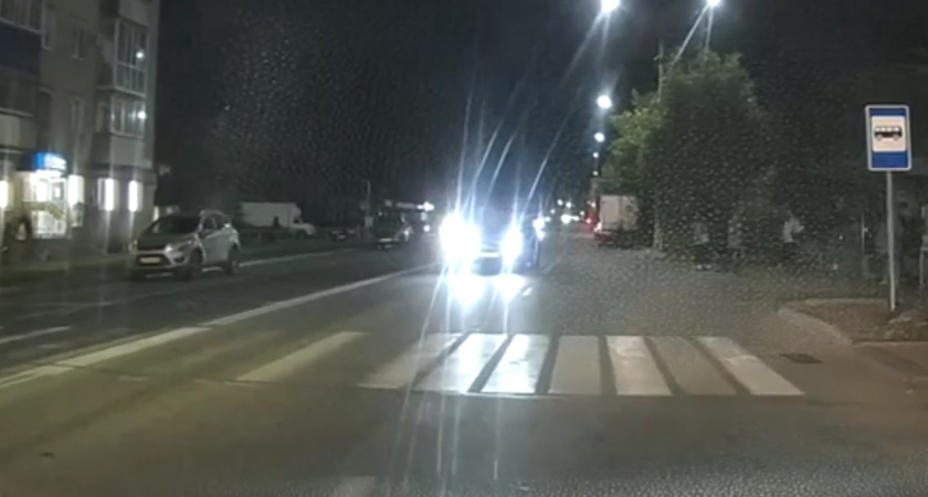 В Кирово-Чепецке водитель "Гранты" остановился на встречной полосе