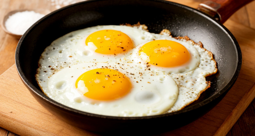 Как приготовить яичницу без масла: два простых способа, о которых мало кто знает
