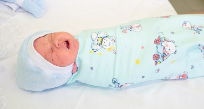 В Англии так называли королев, а мы сейчас нос воротим: прекрасное имя для дочери - в переводе значит "благородная"