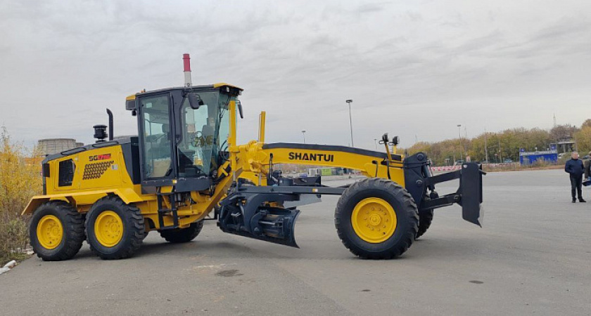 В Кировскую область поступила новая дорожная техника к зимнему сезону