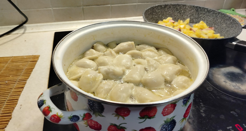 Кидаю 2 щепотки копеечной специи в фарш — и пельмени вкуснее, чем у шеф-повара: рай для гурманов