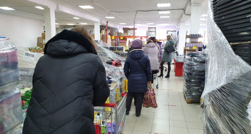 Накупили в "Светофоре" вкусностей: орехи, студень, молочные коктейли - дегустируем и оцениваем покупки