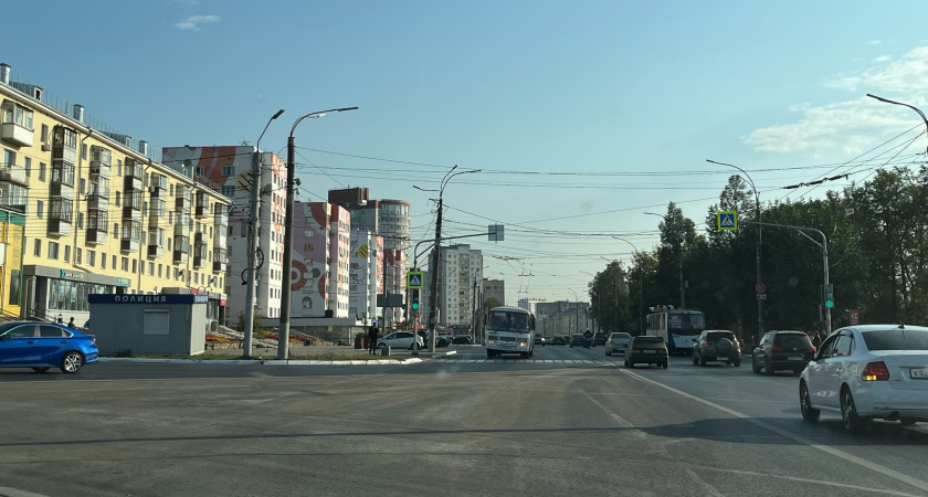 Стрелка горит, а водители стоят: как работает светофор с дополнительной секцией - путает даже "старичков"