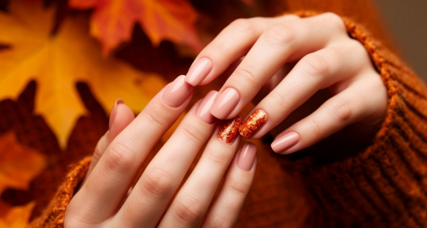 С таким маникюром даже поход в «Пятёрочку» превращается в дефиле по подиуму: топ самых актуальных оттенков осенью-2025