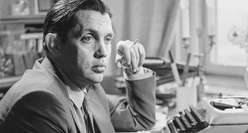 2 пронзительных стихотворения Роберта Рождественского, которые поймут только те, кому за 60