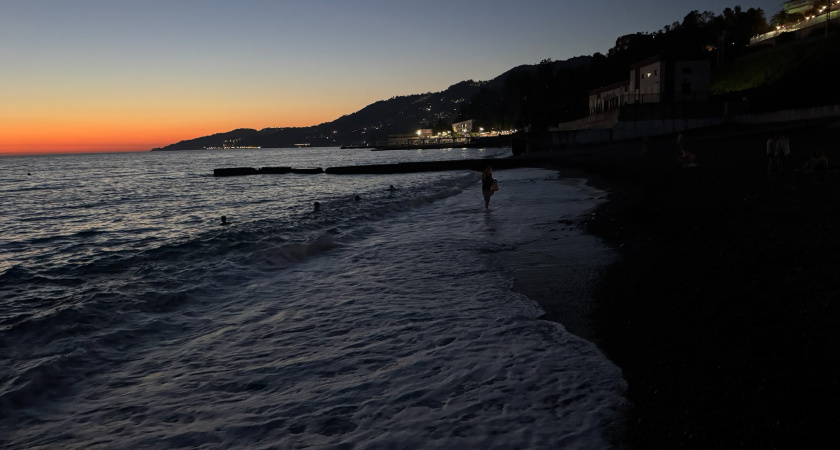 «Это был ад»: почему я больше не повезу жену на Каспийское море - отзыв об отдыхе в Дагестане