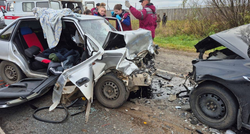 Четыре человека пострадали в страшном ДТП в Котельничском районе