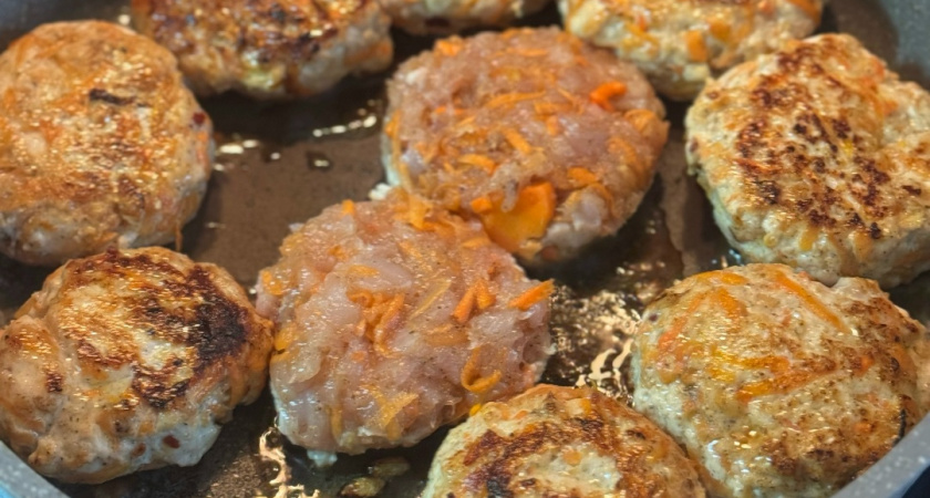 Фарш для котлет больше не покупаю - делаю сама: все просто и быстро - мясорубку доставать не надо