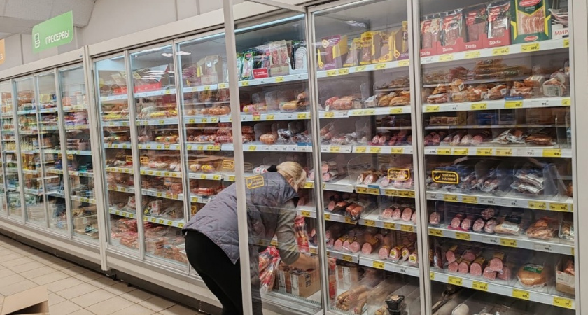 Купил в "Магните" колбасу "Любительская" за 259 руб. - дома открыл и глаза на лоб полезли. Такого запаха еще нигде не встречал