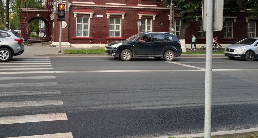 Что делать, если пересёк стоп-линию и загорелся красный: тонкости закона