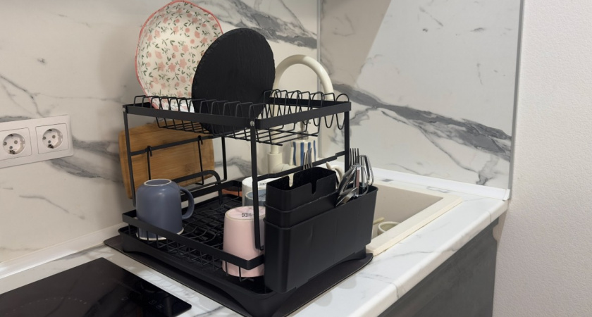 Не вантуз и не химия: вот как быстро прочистить засор в раковине - даже разбирать сифон не нужно