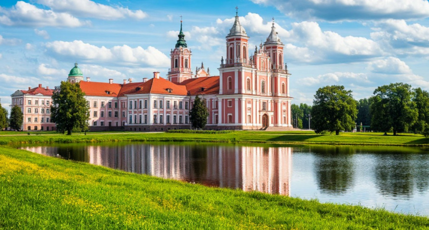 Чем кормят на шведском столе в Беларуси в дорогом отеле - туристы едут сюда только ради завтраков