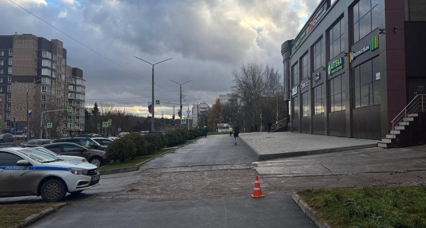 Женщина-курьер на Toyota сбила пенсионерку на проспекте Россия в Кирово-Чепецке