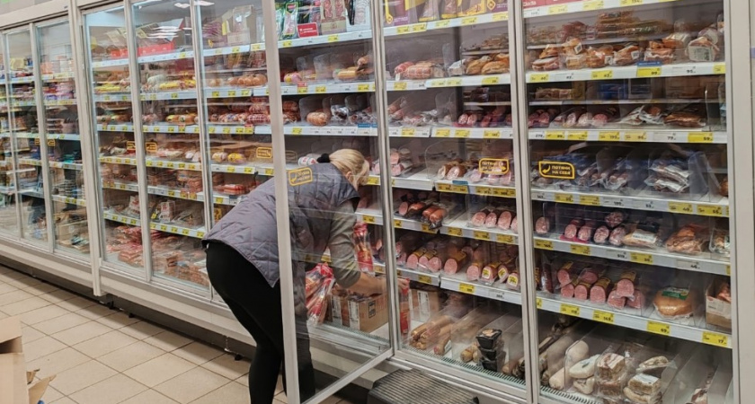 Увидела в составе колбасы эти 2 слова - сразу возвращаю на место: такую даже коты есть не будут