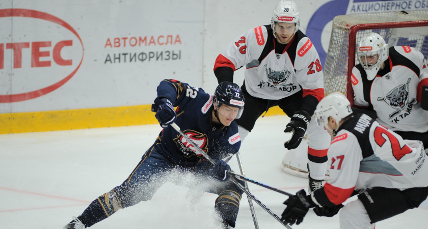 Чепецкая "Олимпия" уступила "Тамбову" в серии буллитов в домашнем матче