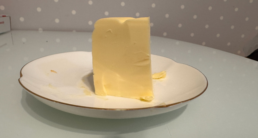  Беру фонарик и иду в магазин: с его помощью нахожу настоящее сливочное масло