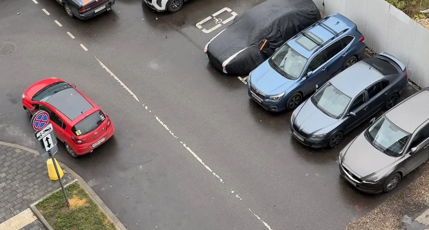 Верховный суд поставил точку в вопросе: можно ли оставлять автомобили во дворах жилых домов