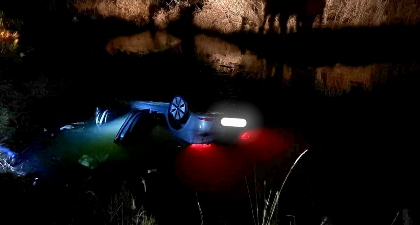 В Вятскополянском районе водитель иномарки погиб, вылетев в реку и опрокинувшись