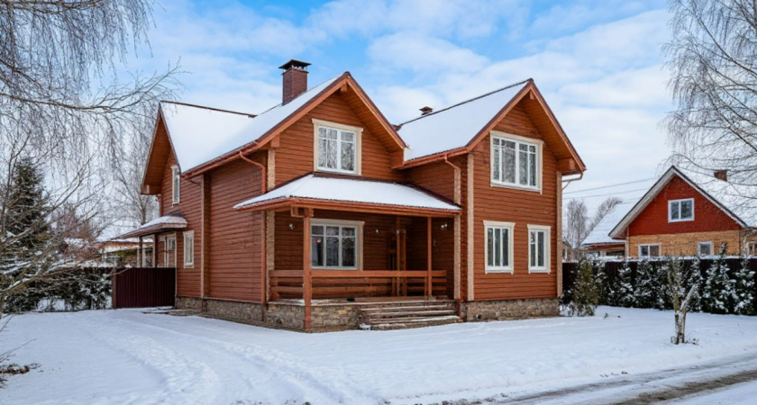 Ушлый строитель раскрыл 3 секрета, которые уберегут дом от гнили - об этом знают только профессионалы 