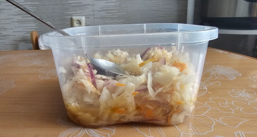 Вот сколько дней должна кваситься капуста - по уму и по науке: как вовремя понять, что капуста готова