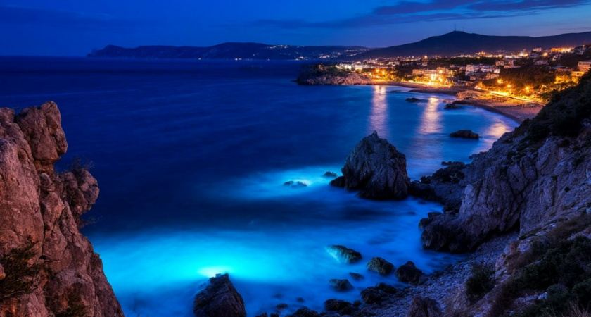 Почему Черное море светится ночью «холодным огнем» - никакой магии, только наука