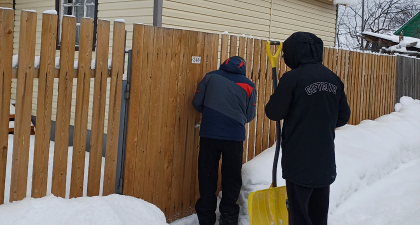 Секрет забора на 100 лет: как наши деды ставили столбы, которые не гниют и стоят до сих пор 