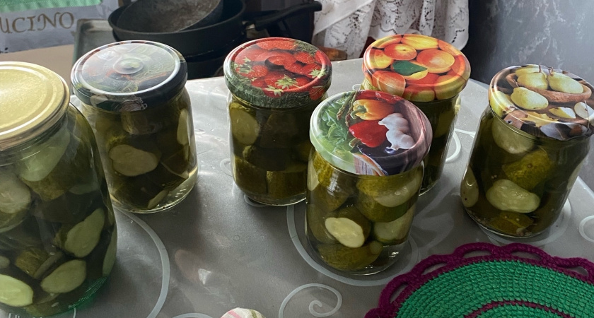 Этот способ удивит даже вашу бабушку: как сохранить открытые соленья хрустящими и свежими на несколько месяцев