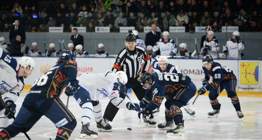 Чепецкая "Олимпия" обыграла действующего чемпиона ВХЛ на домашней арене 