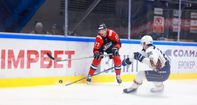 Для "Олимп-Арены" в Кирово-Чепецке выбран поставщик хоккейного борта