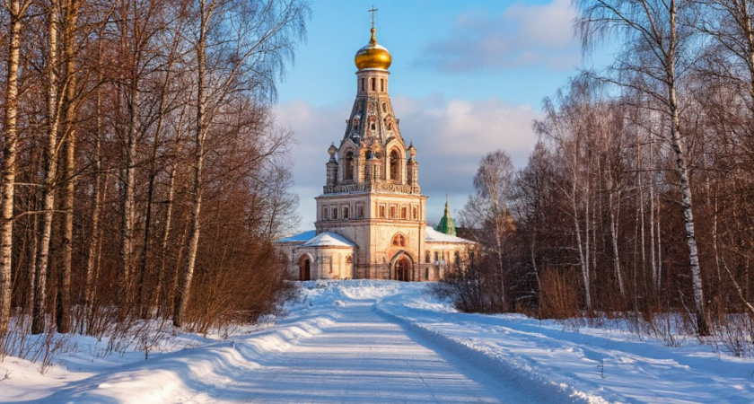 Худший городок, в котором я побывал. Мог бы стать жемчужиной Золотого кольца, но в реальности полная разруха
