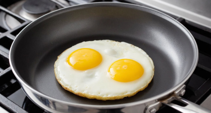 Открыла секрет сковороды из нержавейки: теперь всё жарится, а не прикипает. Объясняю на пальцах, как это делается