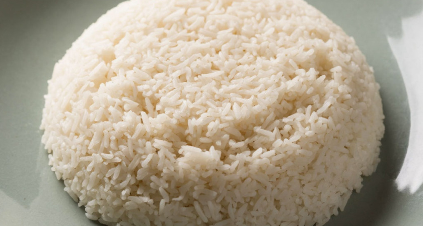Больше не варю, даже плиту не включаю, нашла способ лучше — хитрости приготовления рассыпчатого риса без варки