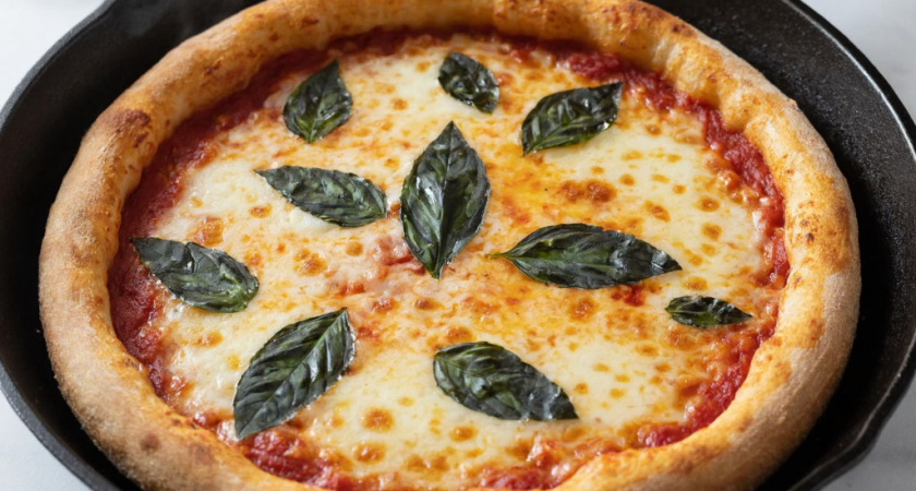 Быстрее, чем доставка: пицца на сковороде за 5 минут - рецепт для самых ленивых, обожают дети