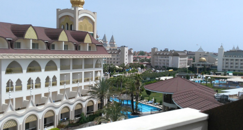 3 уловки, на которые ведутся 90% туристов отелей в Египте: как не стать дойной коровой для персонала