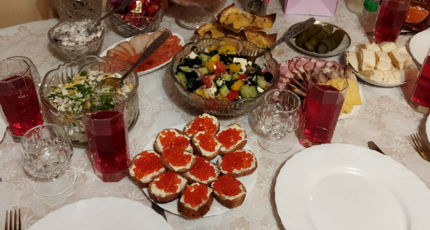 Цена на красную икру в России снизилась впервые в 2025 году