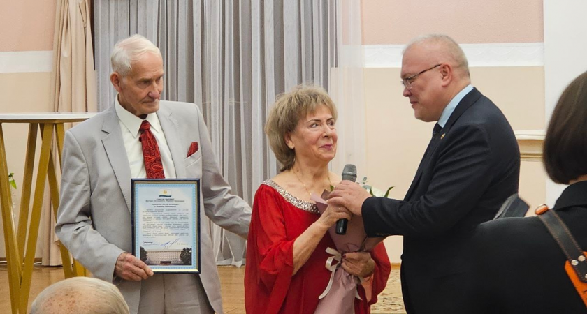 "Вместе готовим, прибираемся и уважаем мнения и чувства друг друга": чета Зыковых из Кирово-Чепецка в счастье и гармонии живет уже 60 лет 