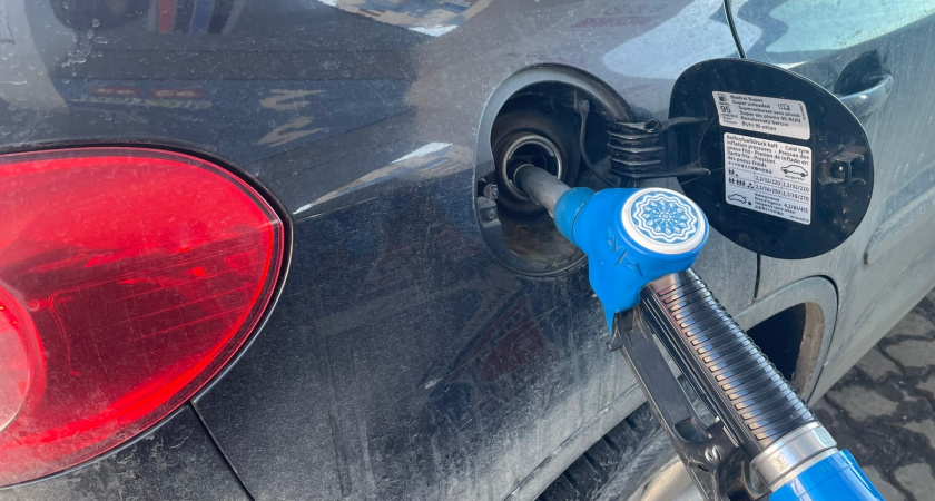 Почему я никогда не заправляю полный бак и вам не советую: об этом должны знать все водители