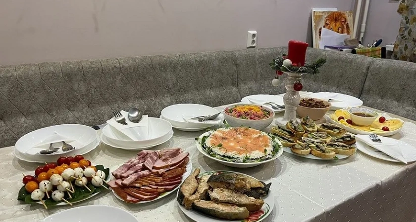 Чтобы привлечь удачу Огненной Лошади, следует обязательно поставьте это на новогодний стол